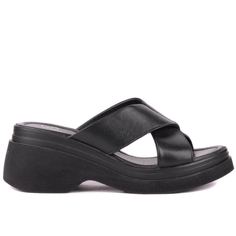 Sail Lakers - Siyah Renk Hakiki Deri Kadın Terlik